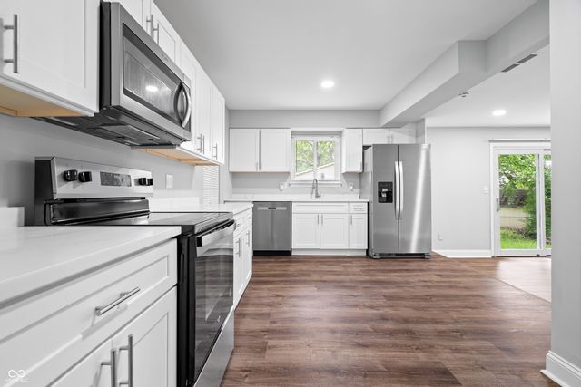 3047 Kiowa Court, Indianapolis, IN 46235