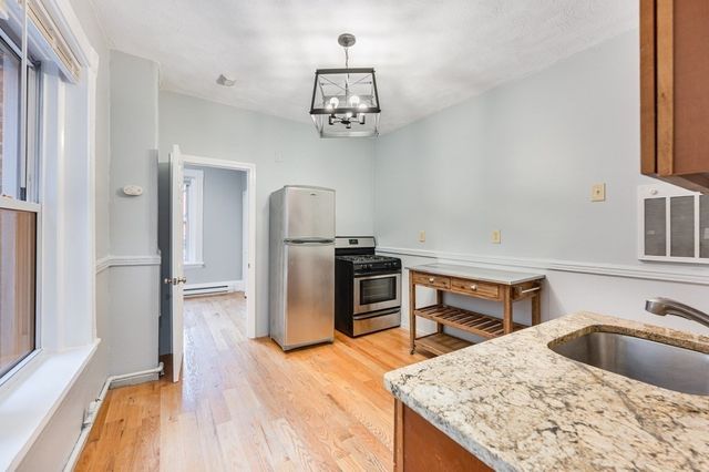 12 Foster 2, Boston, MA 02109