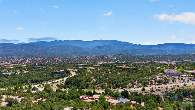 3000 Monte Sereno Drive, Santa Fe, NM 87506