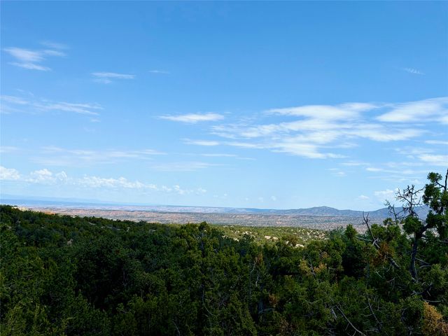 3000 Monte Sereno Drive, Santa Fe, NM 87506
