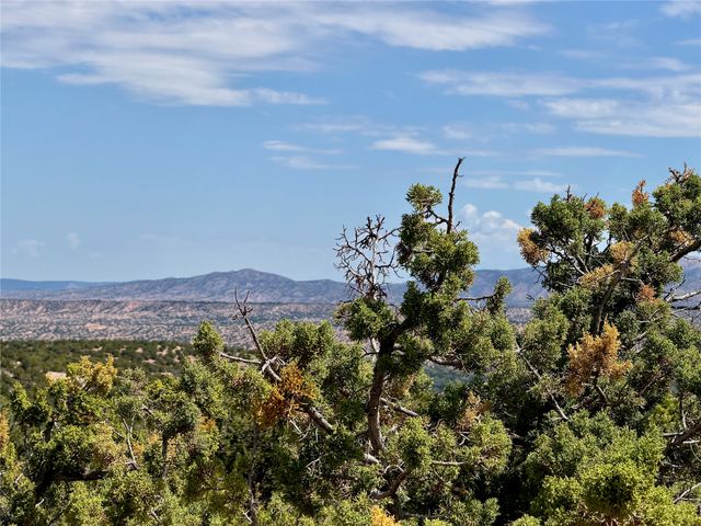 3000 Monte Sereno Drive, Santa Fe, NM 87506