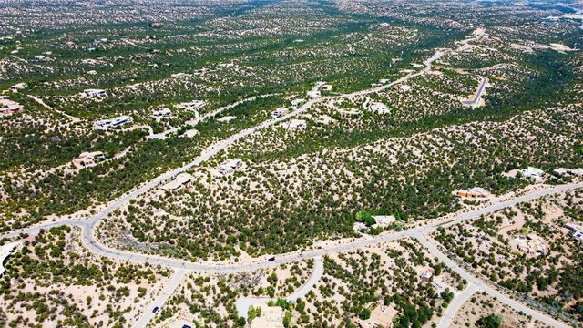 3000 Monte Sereno Drive, Santa Fe, NM 87506