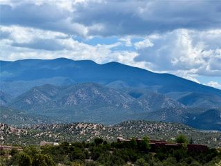 3000 Monte Sereno Drive, Santa Fe, NM 87506