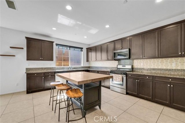 3849 S Oakville Avenue, Ontario, CA 91761