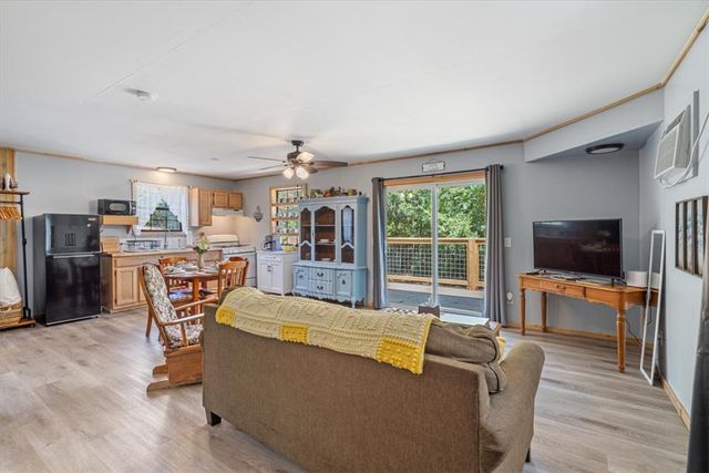 2412 CR 216, Eureka Springs, AR 72632