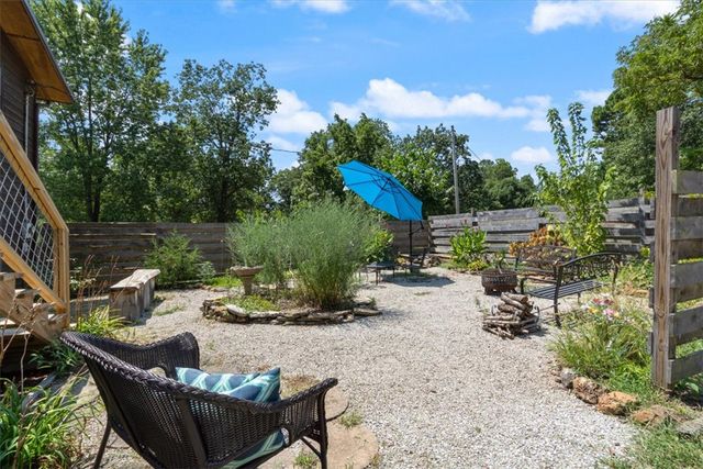 2412 CR 216, Eureka Springs, AR 72632