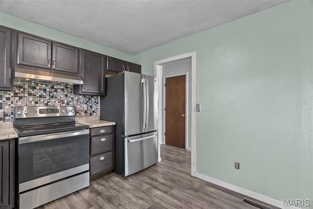 953 E 1st Street, Washington, MO 63090