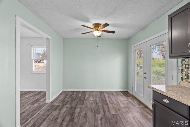 953 E 1st Street, Washington, MO 63090