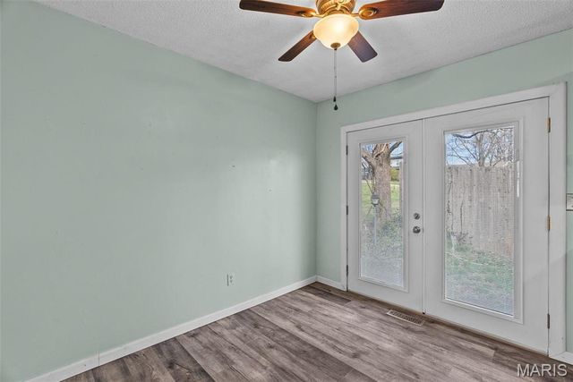 953 E 1st Street, Washington, MO 63090