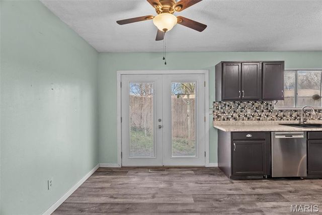 953 E 1st Street, Washington, MO 63090