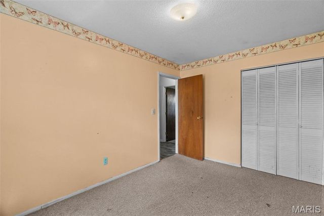 953 E 1st Street, Washington, MO 63090