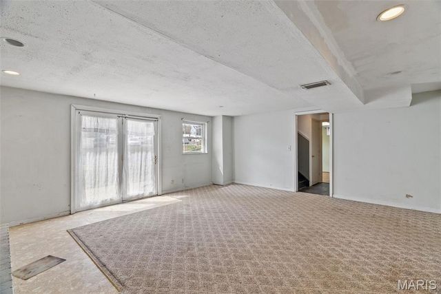 953 E 1st Street, Washington, MO 63090