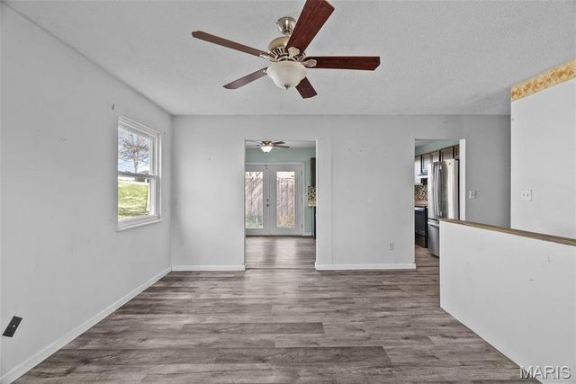 953 E 1st Street, Washington, MO 63090