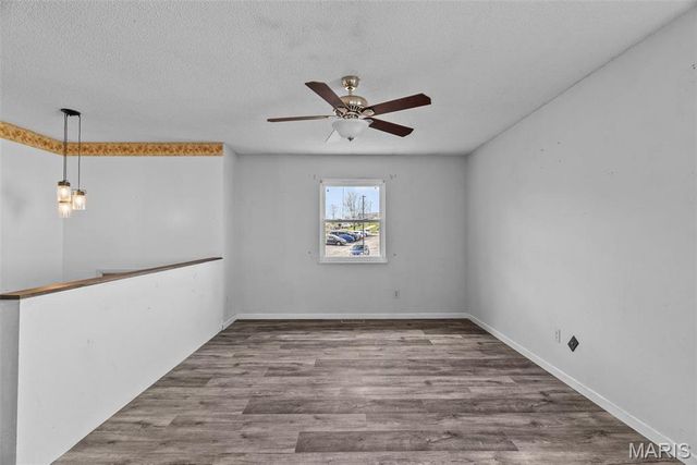 953 E 1st Street, Washington, MO 63090