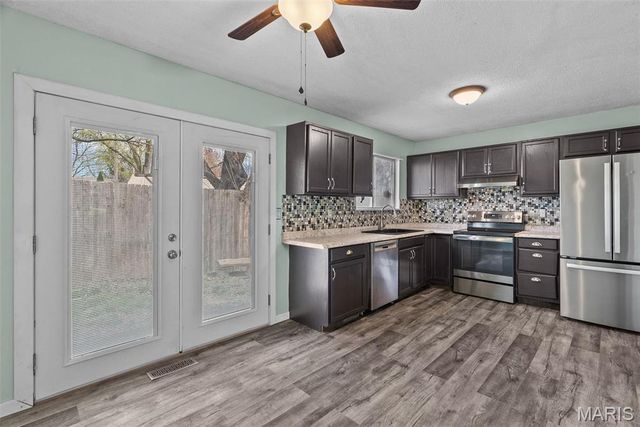 953 E 1st Street, Washington, MO 63090