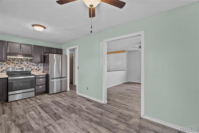 953 E 1st Street, Washington, MO 63090
