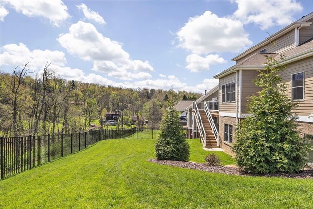494 Harvest View Drive, Peters Twp, PA 15367