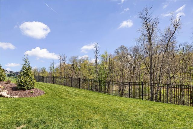494 Harvest View Drive, Peters Twp, PA 15367
