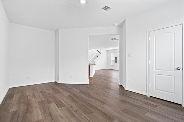 710 Appaloosa Meadow Drive, Magnolia, TX 77354