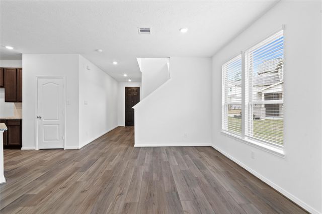 710 Appaloosa Meadow Drive, Magnolia, TX 77354