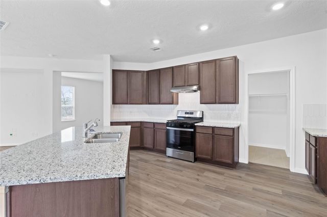 710 Appaloosa Meadow Drive, Magnolia, TX 77354