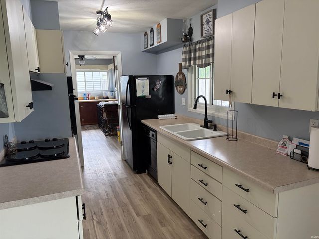535 Twin Lakes Avenue, Monticello, IN 47960