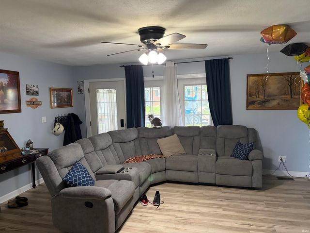 535 Twin Lakes Avenue, Monticello, IN 47960