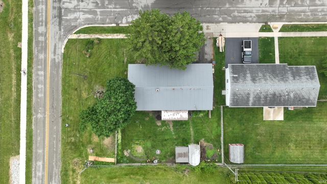 535 Twin Lakes Avenue, Monticello, IN 47960