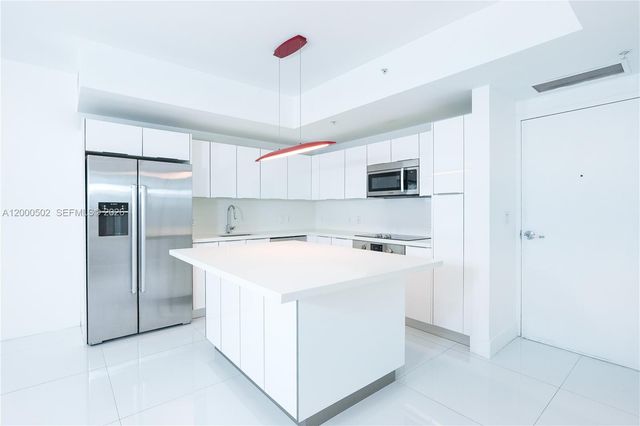 1010 SW 2nd Ave 606, Miami, FL 33130