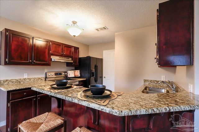 3256 Two Sisters Way, Pensacola, FL 32505