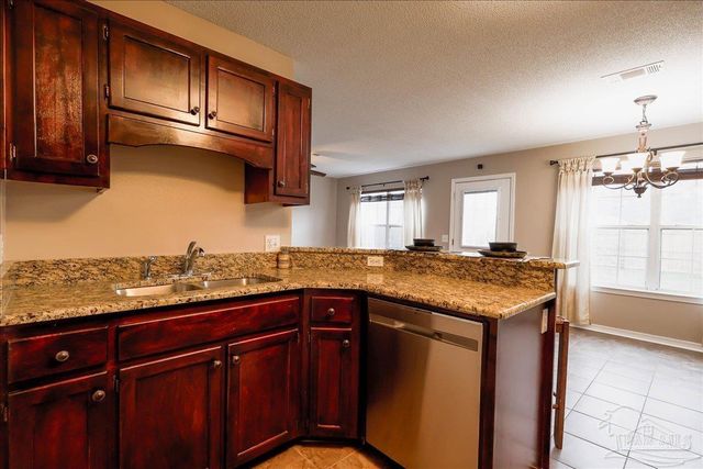 3256 Two Sisters Way, Pensacola, FL 32505