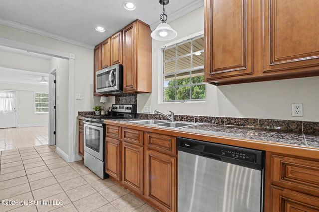 31 Chantilly Terrace, Bay Saint Louis, MS 39520