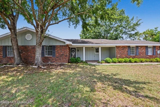 31 Chantilly Terrace, Bay Saint Louis, MS 39520
