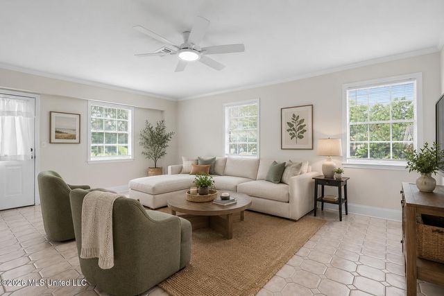 31 Chantilly Terrace, Bay Saint Louis, MS 39520