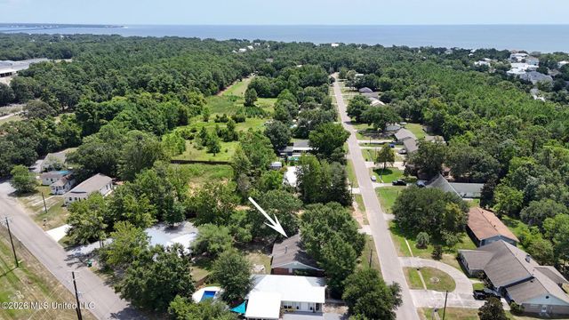 31 Chantilly Terrace, Bay Saint Louis, MS 39520