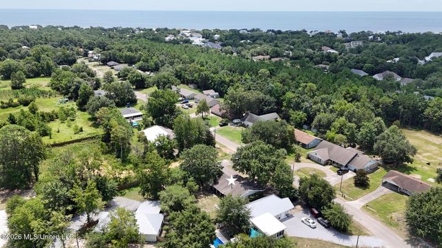 31 Chantilly Terrace, Bay Saint Louis, MS 39520