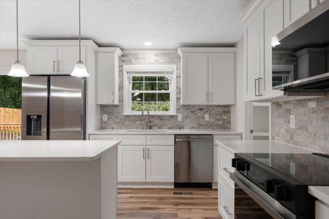 104 Erica Pl, Bell Buckle, TN 37020