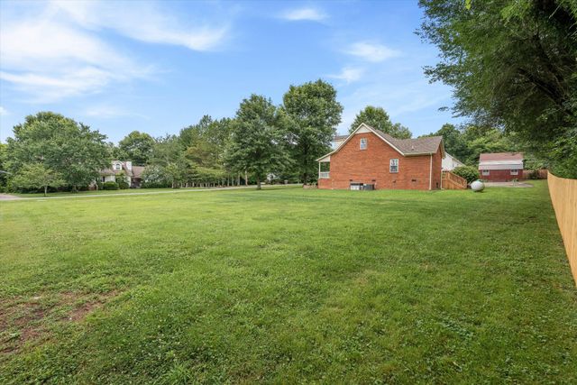 104 Erica Pl, Bell Buckle, TN 37020