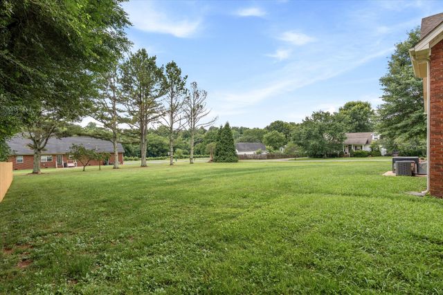 104 Erica Pl, Bell Buckle, TN 37020