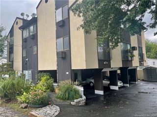 235 Cove Road 1, Stamford, CT 06902