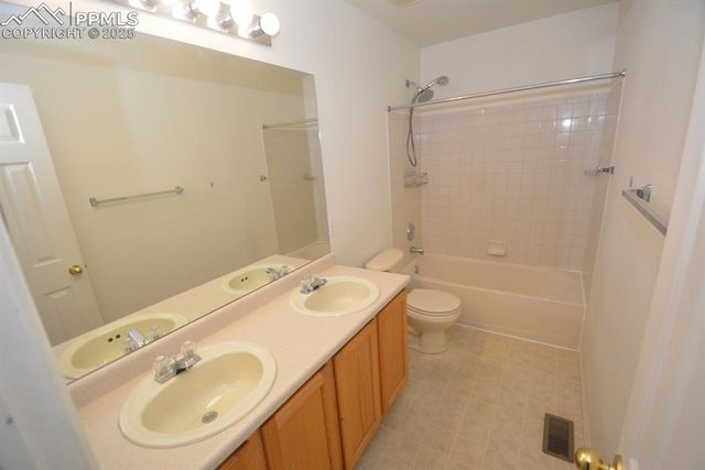 4939 Laredo Ridge Drive, Colorado Springs, CO 80922