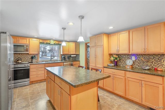 7218 Willow Road, Clay, NY 13212