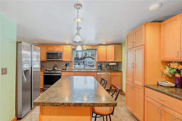 7218 Willow Road, Clay, NY 13212