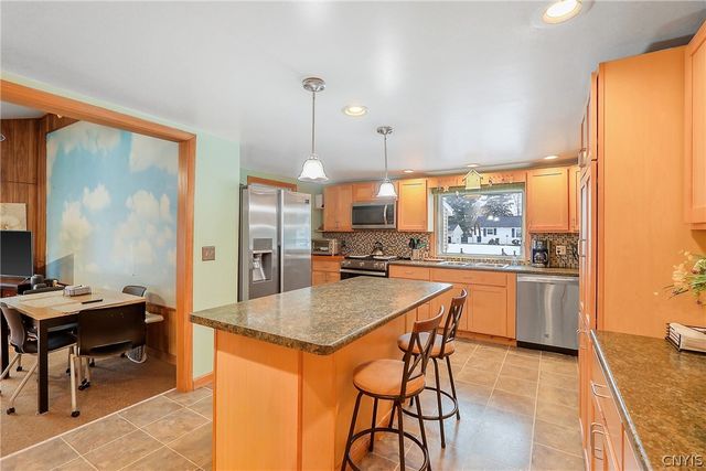 7218 Willow Road, Clay, NY 13212