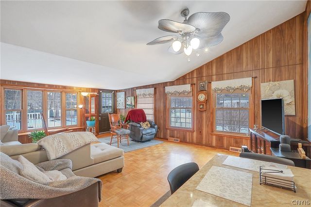 7218 Willow Road, Clay, NY 13212