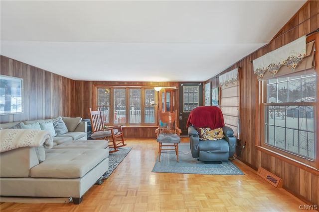 7218 Willow Road, Clay, NY 13212