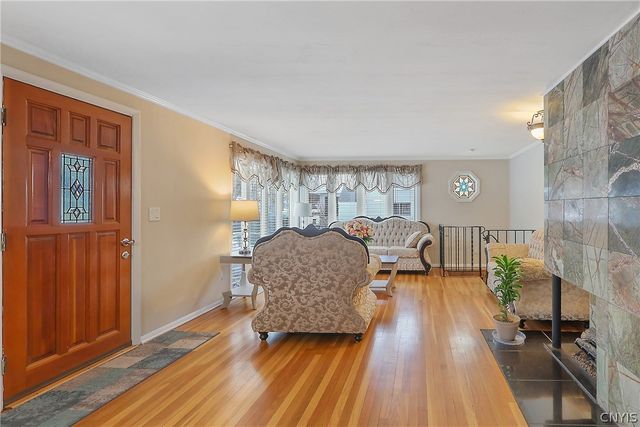 7218 Willow Road, Clay, NY 13212