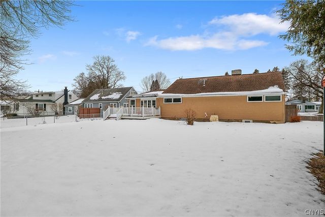 7218 Willow Road, Clay, NY 13212