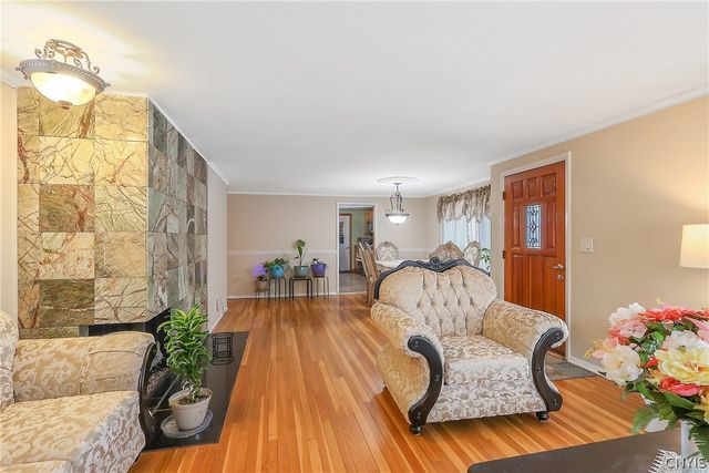 7218 Willow Road, Clay, NY 13212