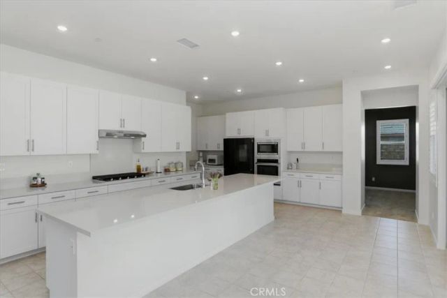15982 Butterfly, Fontana, CA 92336